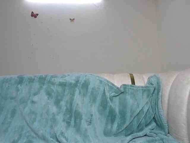 Squirtydoll256 webcam