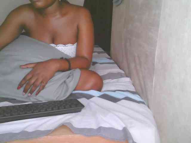 Squirtydoll256 webcam