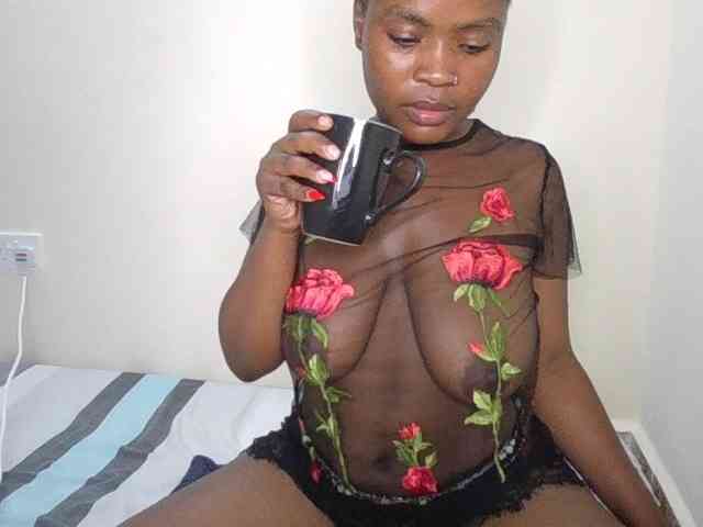 Squirtydoll256 webcam