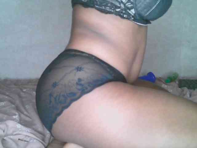 Squirtydoll256 webcam