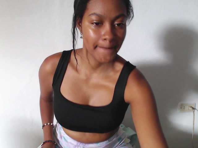 Stormihills's BongaCams show and profile