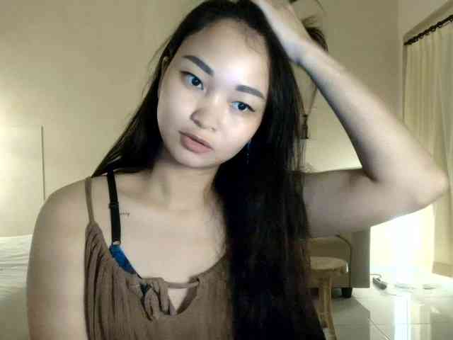 RozyElle webcam