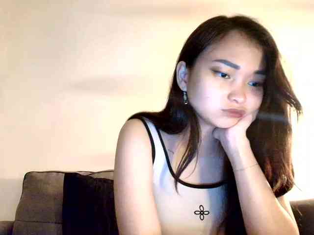 RozyElle webcam
