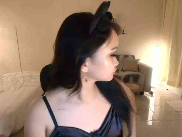 RozyElle webcam