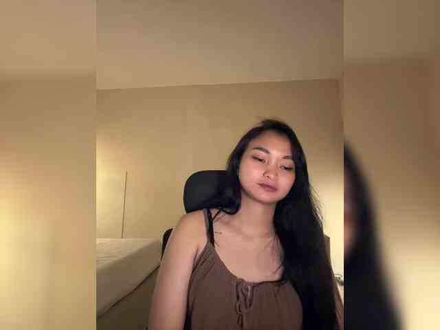 RozyElle webcam