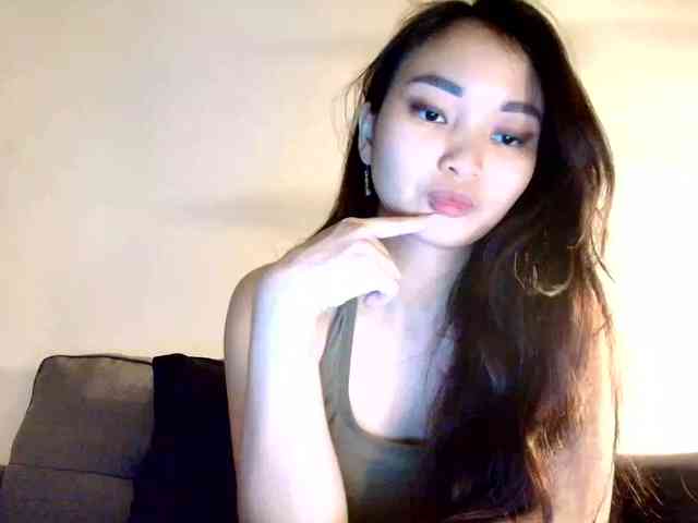 RozyElle webcam