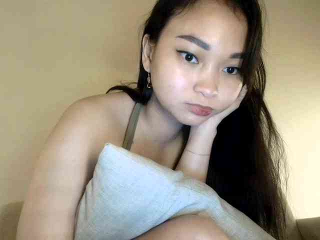 RozyElle webcam