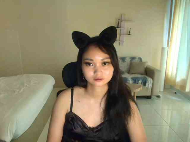 RozyElle webcam