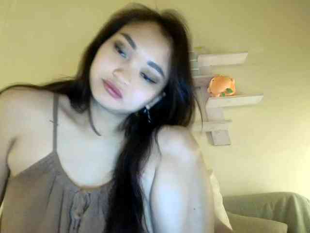RozyElle webcam