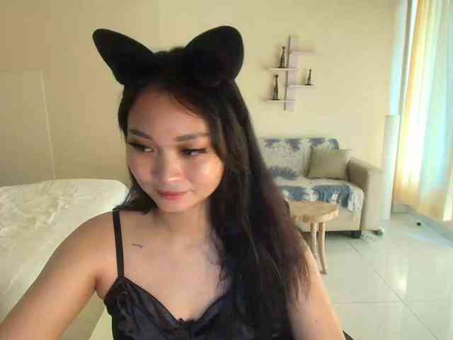 RozyElle webcam