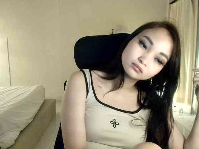 RozyElle webcam