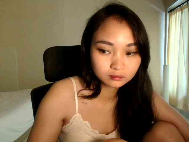 RozyElle webcam