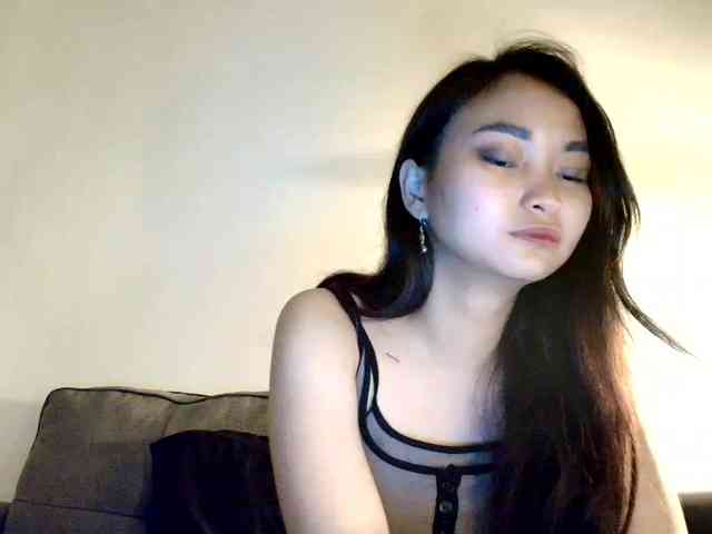 RozyElle webcam