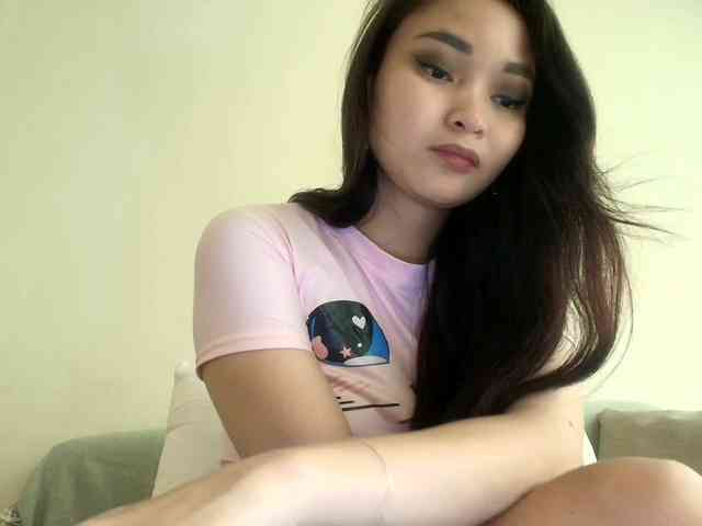 RozyElle webcam