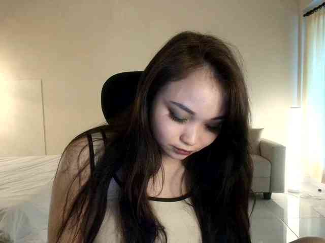 RozyElle webcam