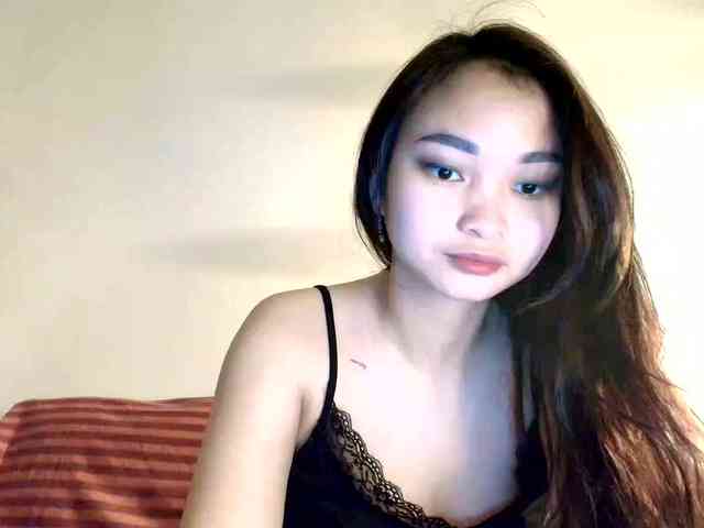 RozyElle webcam