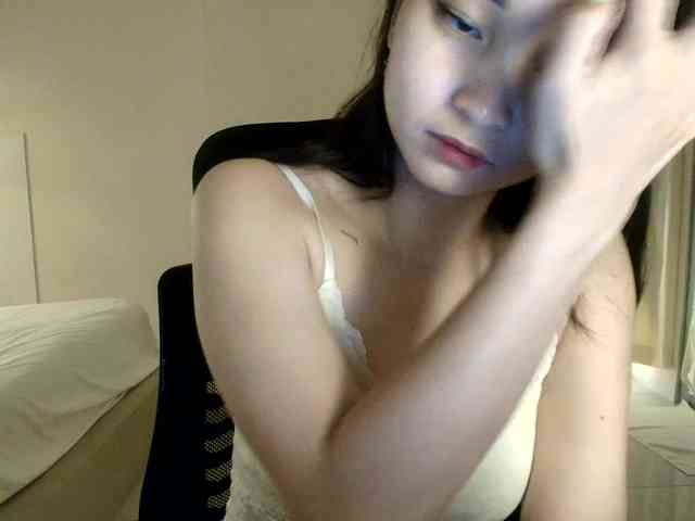 RozyElle webcam