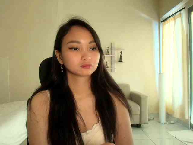 RozyElle webcam