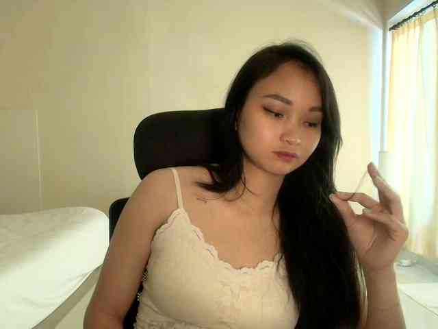 RozyElle webcam