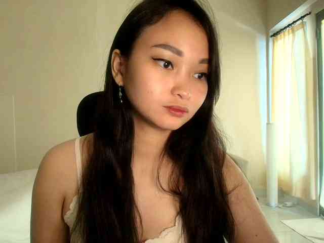 RozyElle webcam