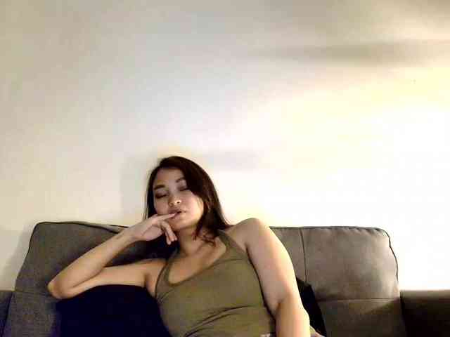 RozyElle webcam