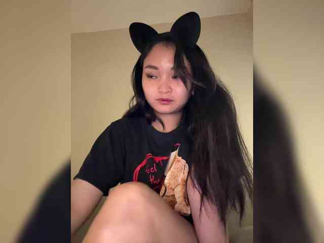 RozyElle webcam