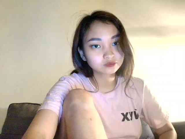 RozyElle webcam