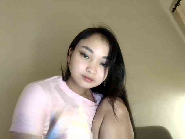 RozyElle webcam