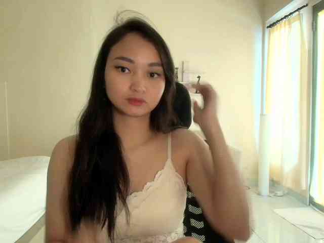 RozyElle webcam