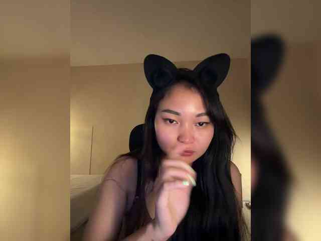 RozyElle webcam