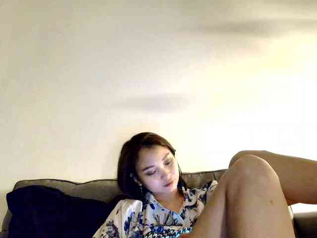 RozyElle webcam