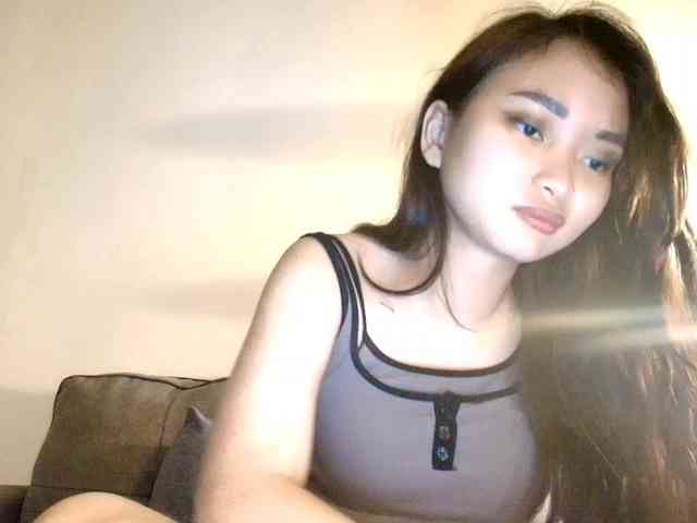 RozyElle webcam