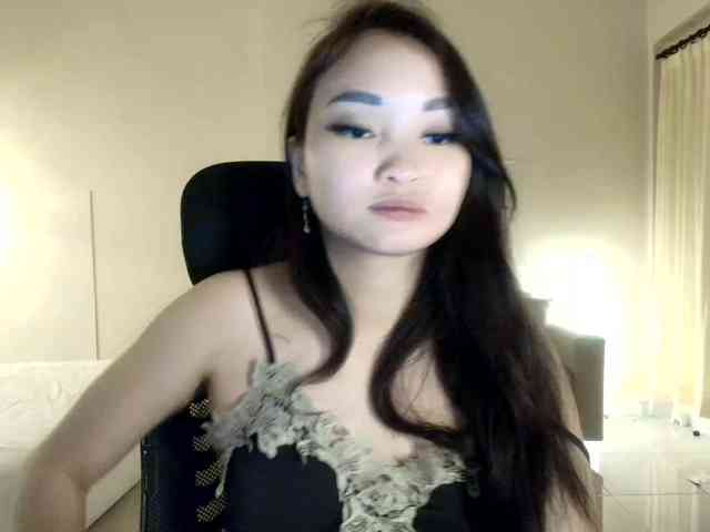 RozyElle webcam