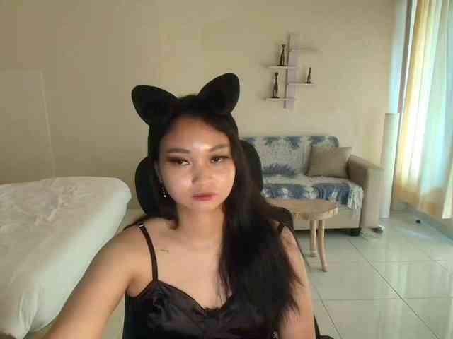 RozyElle webcam