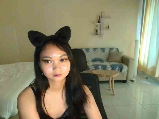 RozyElle webcam
