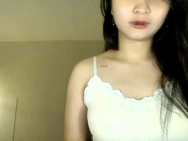 RozyElle webcam