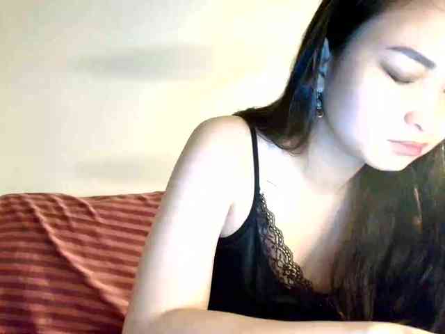 RozyElle webcam