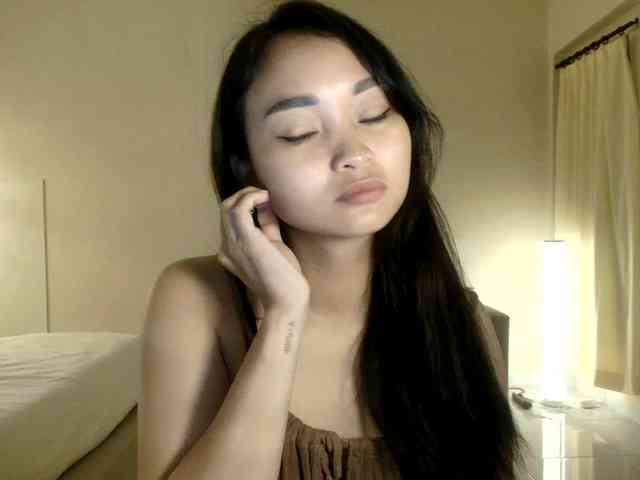 RozyElle webcam