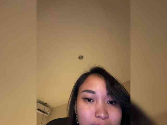 RozyElle webcam