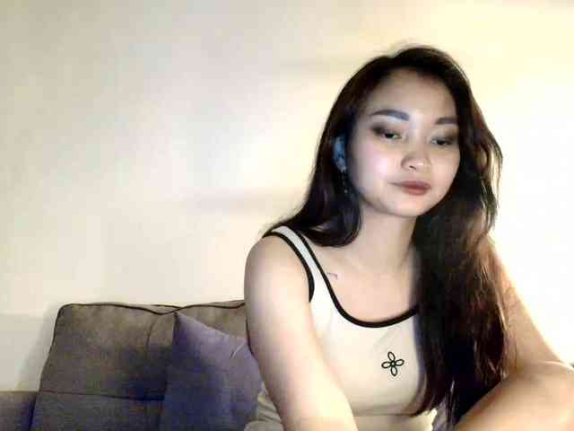 RozyElle webcam