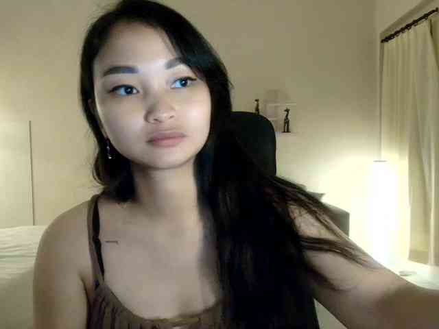 RozyElle webcam