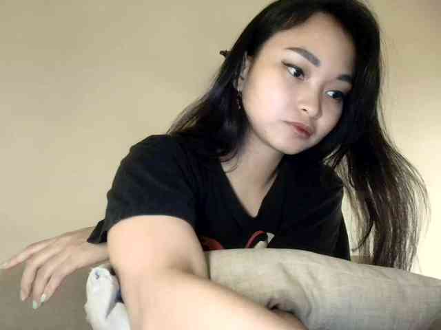RozyElle webcam