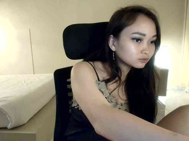 RozyElle webcam