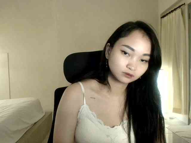 RozyElle webcam