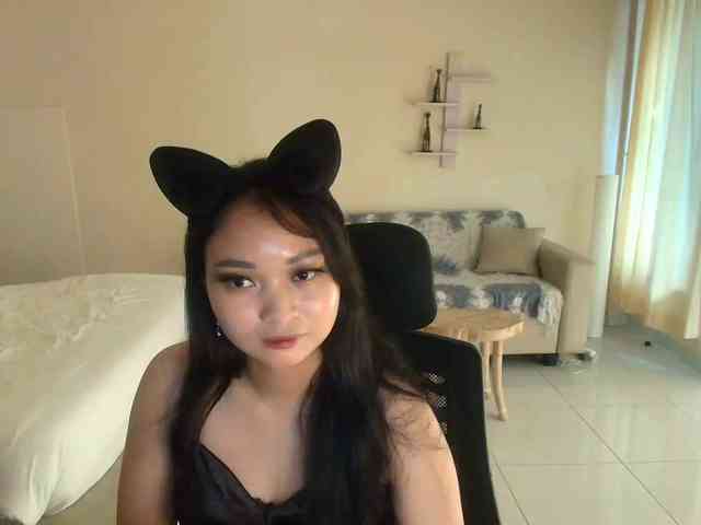 RozyElle webcam