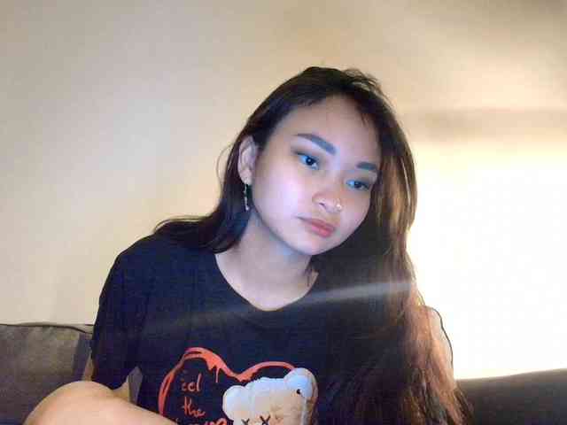 RozyElle webcam