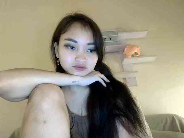 RozyElle webcam