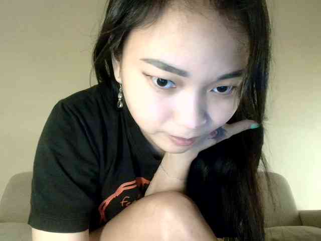 RozyElle webcam