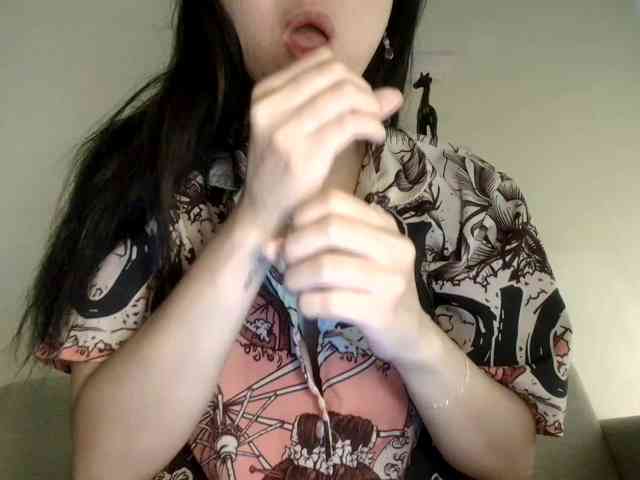 RozyElle webcam