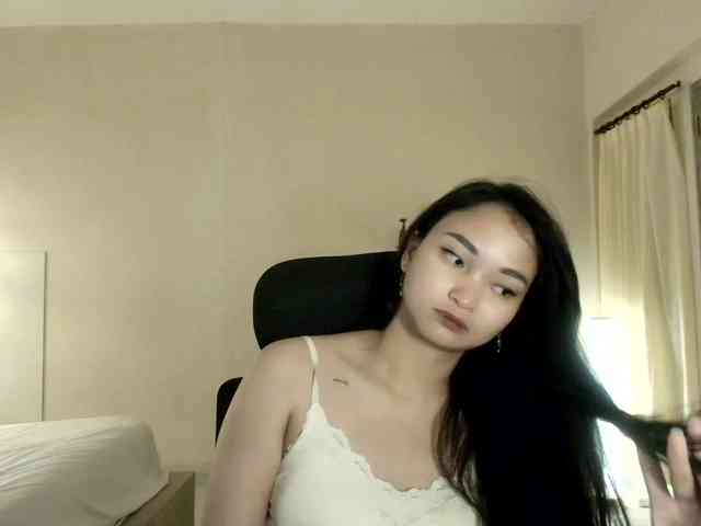 RozyElle webcam